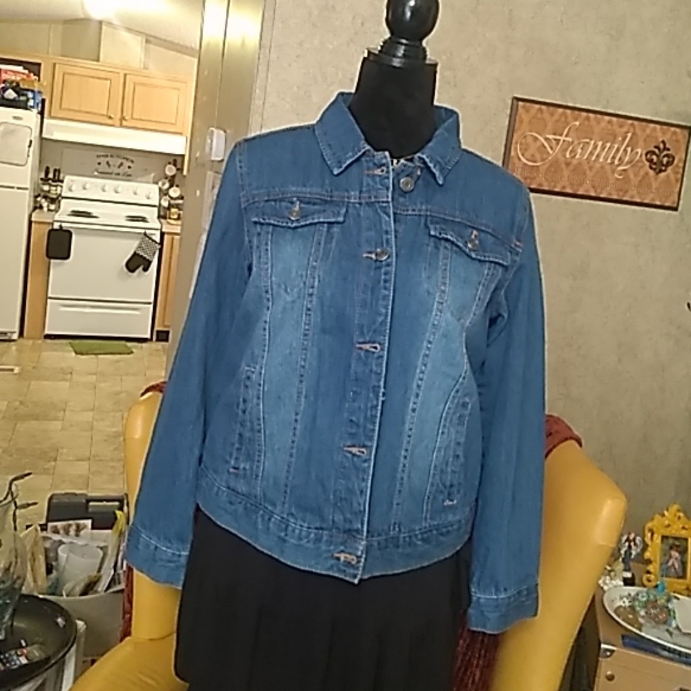 Como Vintage blue jean jacket - Size M
